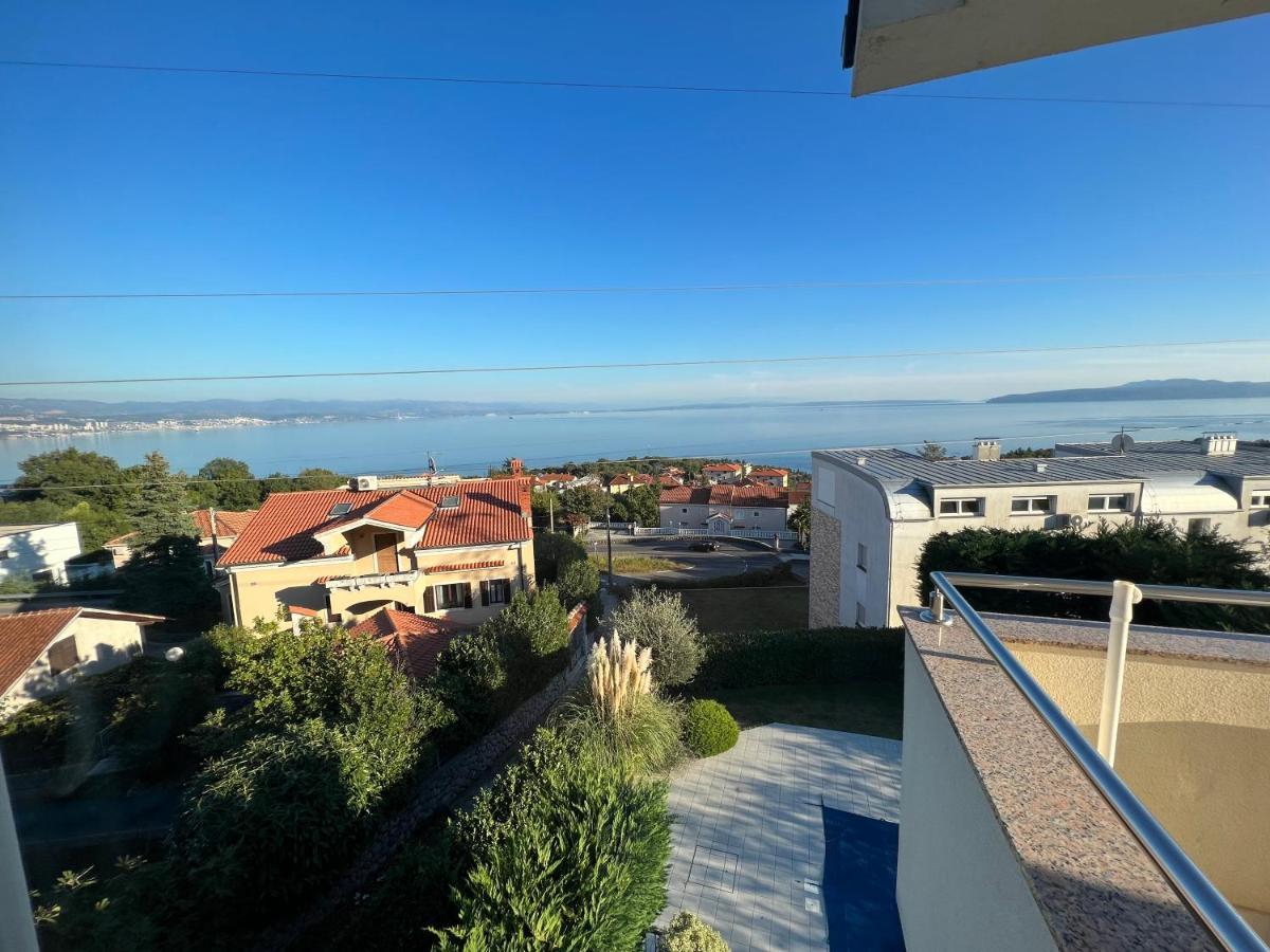 Panoramic Apartment Sea View And Pool Opatija Ičići Екстериор снимка